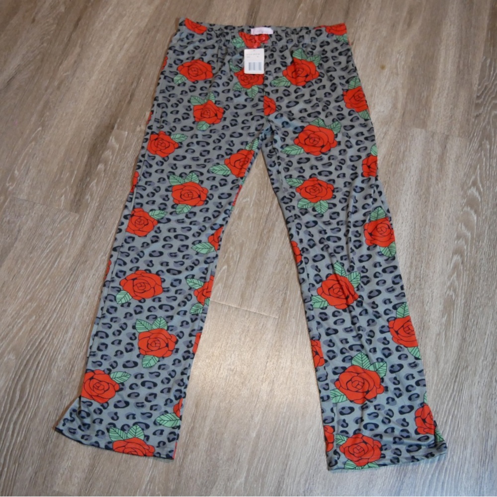 Stylish Gray Leopard Print Pajama‎ Pants with Red Rose Accents